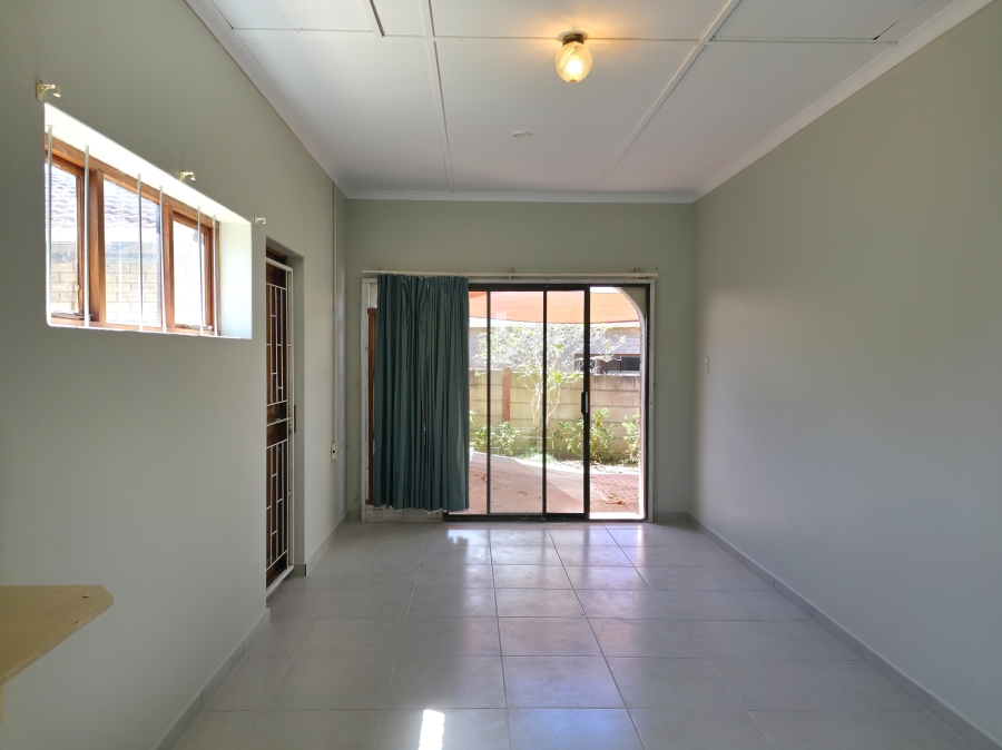 4 Bedroom Property for Sale in Wavecrest Eastern Cape
